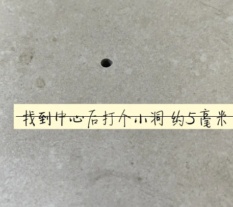 嵩明瓷砖空鼓维修公司专业解答在瓷砖铺贴过程中，如果砂料搅拌不均匀，将会带来以下问题